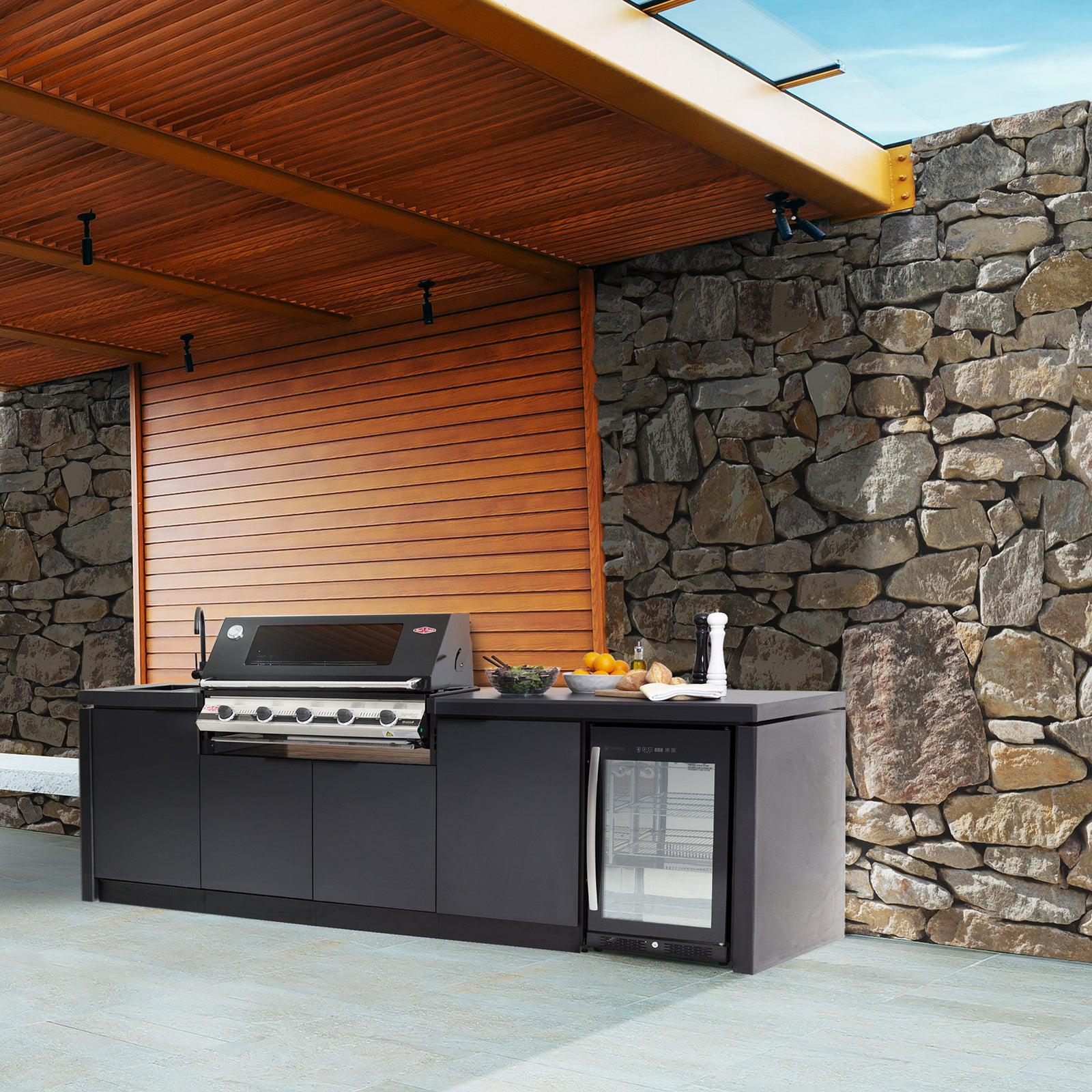 Outdoor Kitchens